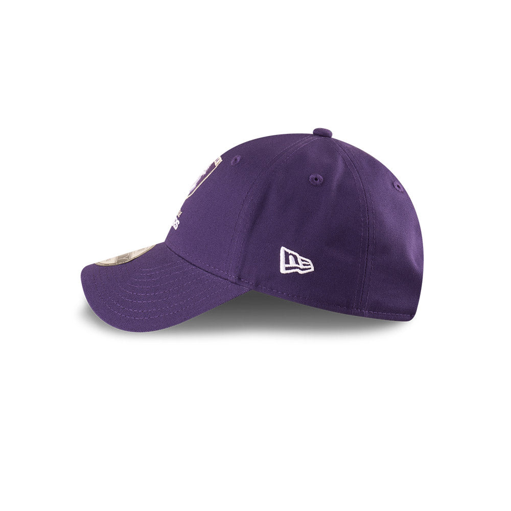 Fremantle Dockers Youth Hat - AFL 2025 Badged Purple OTC 9Forty Kids Strapback Cap - New Era